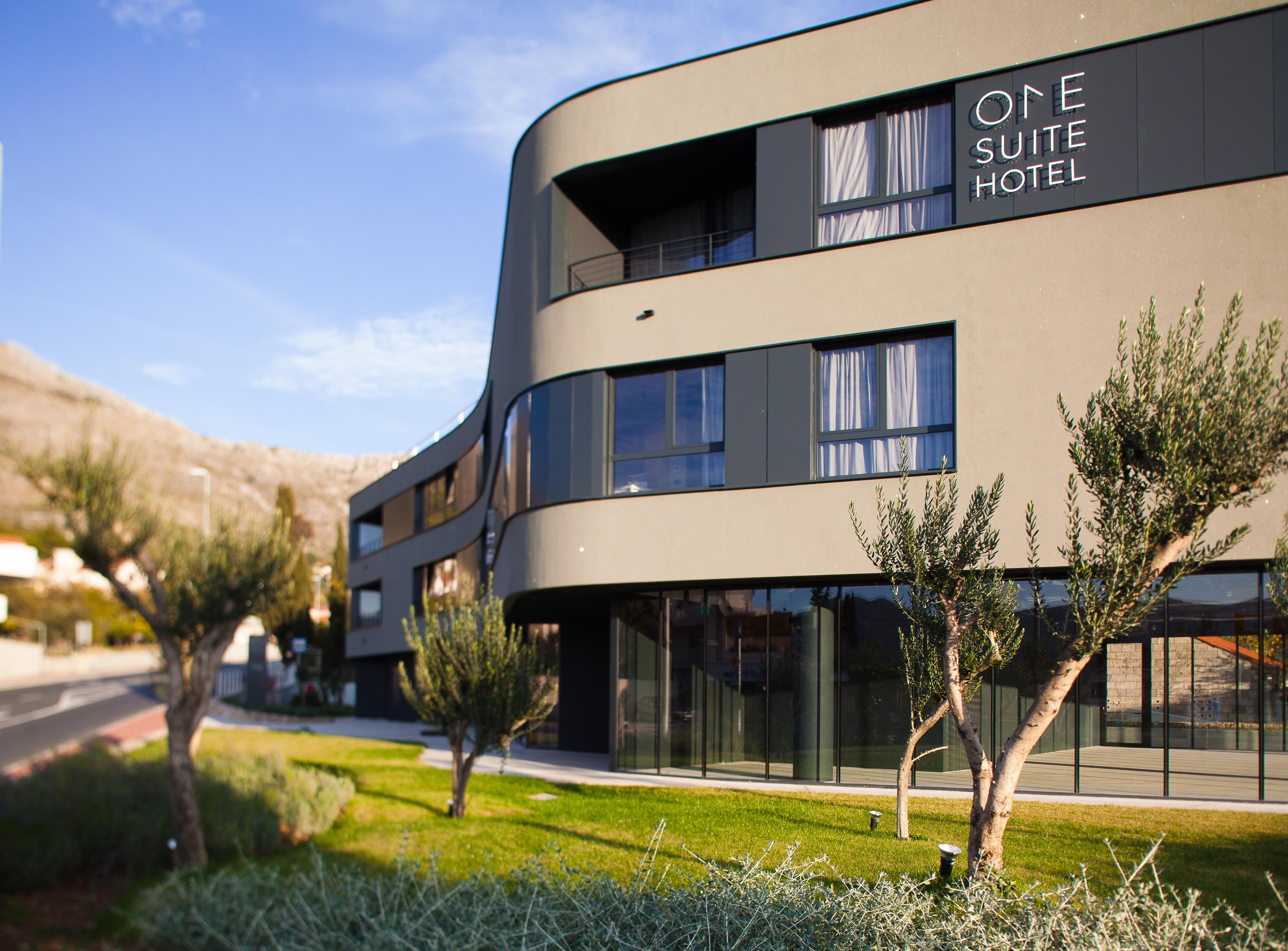 One Suite Hotel Mlini Exteriör bild